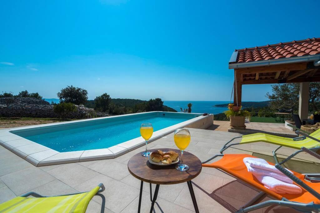 Isolated Paradise Adio Mare Milna  Extérieur photo