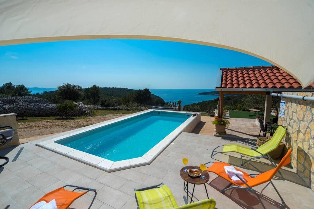 Isolated Paradise Adio Mare Milna  Extérieur photo