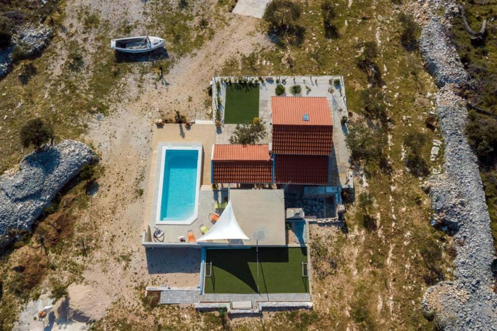 Isolated Paradise Adio Mare Milna  Extérieur photo
