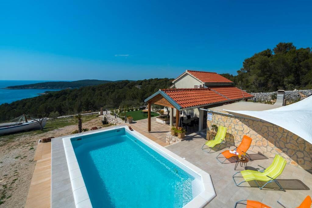 Isolated Paradise Adio Mare Milna  Extérieur photo